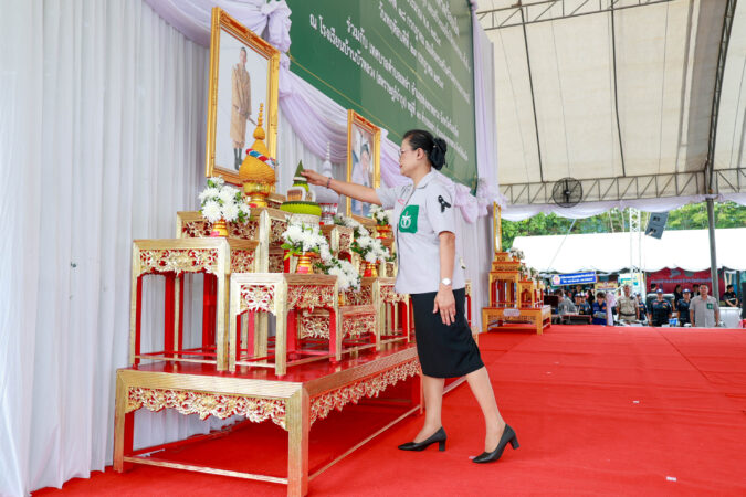 ที่ทำการปกครองจังหวัดร้อยเอ็ด ออกหน่วยบริการจังหวัดร้อยเอ็ดเคลื่อนที่ บำบัดทุกข์ บำรุงสุข และสร้างรอยยิ้มให้ประชาชน ครั้งที่ 9 ประจำปีงบประมาณ พ.ศ. 2569 ร่วมกับหน่วยแพทย์เคลื่อนที่ พอ.สว.